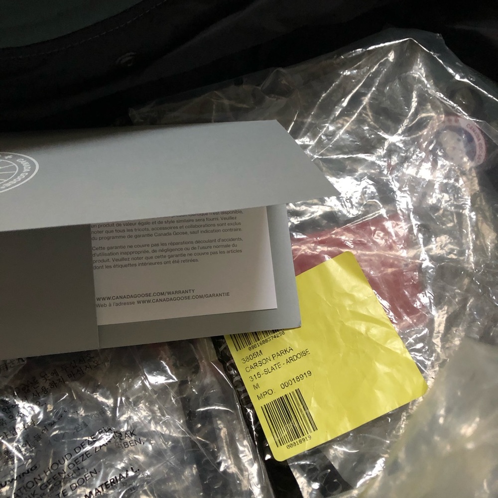 SOLD Canada Goose Carson Parka in Slate - Picture 7 of 8